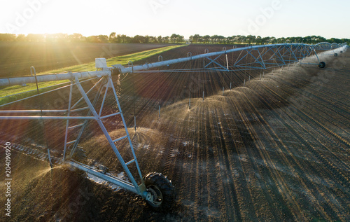 Billede på lærred Center pivot irrigation system on field