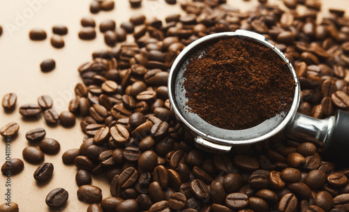 Coffee machine holder with ground roasted beans