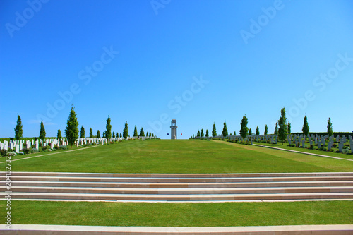 cimetière australien de Villers bretonneux dans la somme, avec son mémorial à la mémoire des hommes tombés lors de la 1ere guerre mondiale