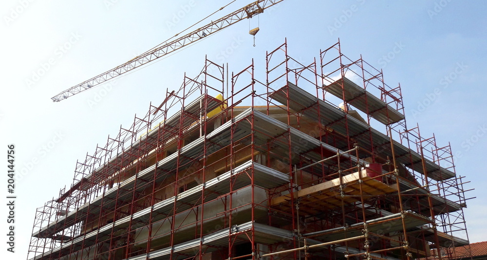 Cantiere edile - gru e ponteggio Cantiere edile - gru e ponteggio