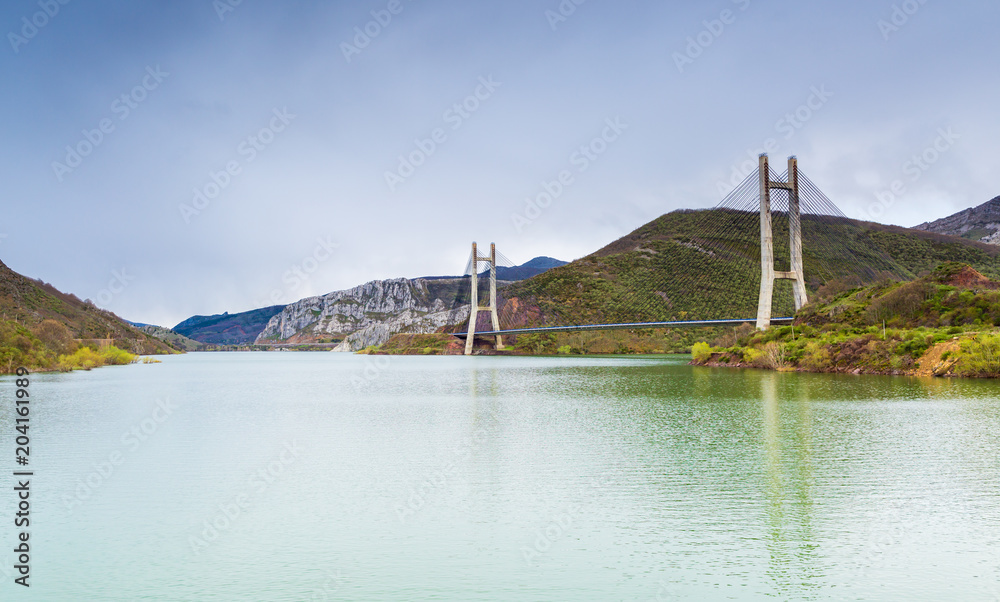 Fototapeta premium Reservoir of Barrios de Luna, Spain