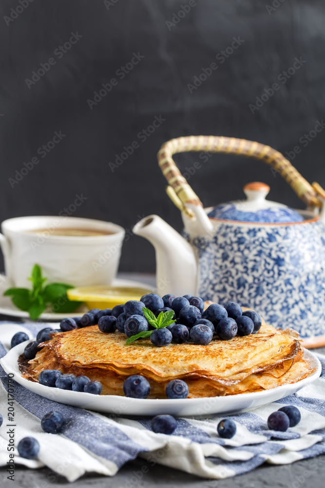 Pancakes with beries Pancakes with beries