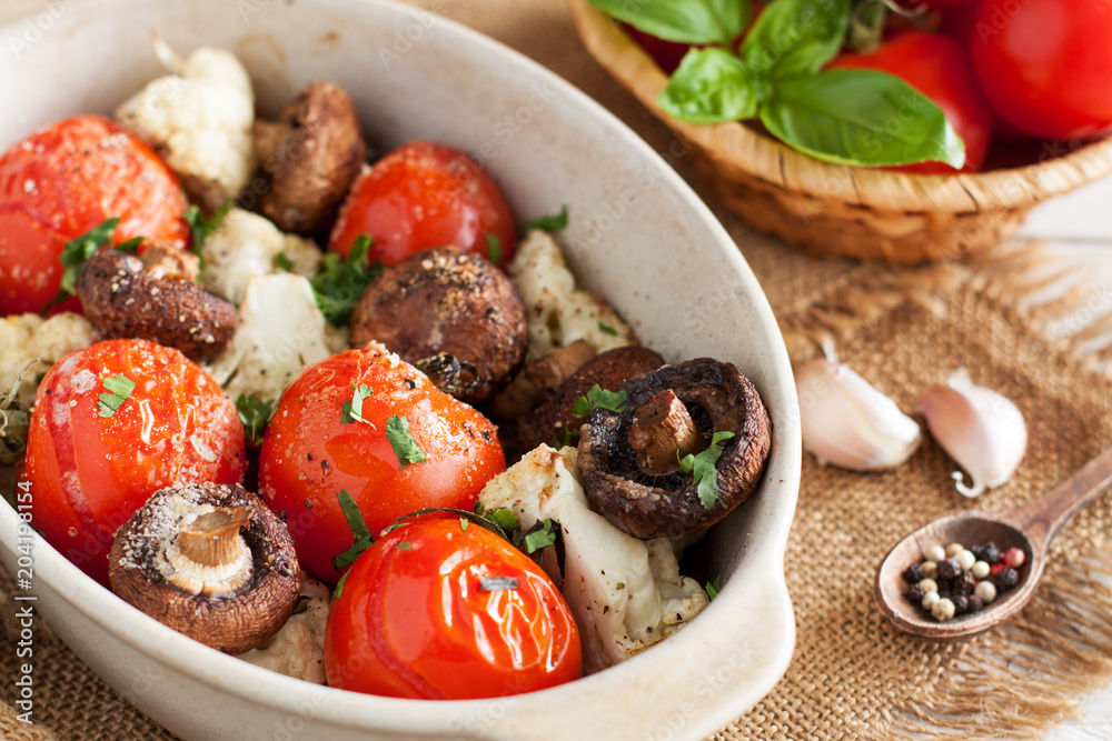 Grilled vegetables in ceramic bowl