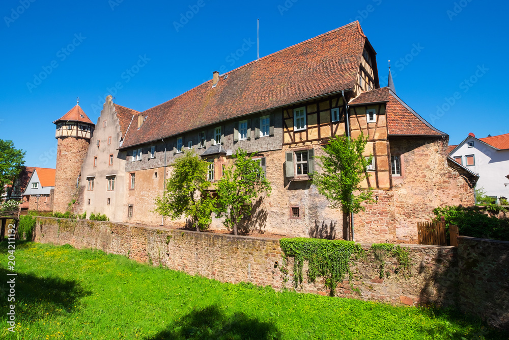 Der Burggraben von Michelstadt im Odenwald