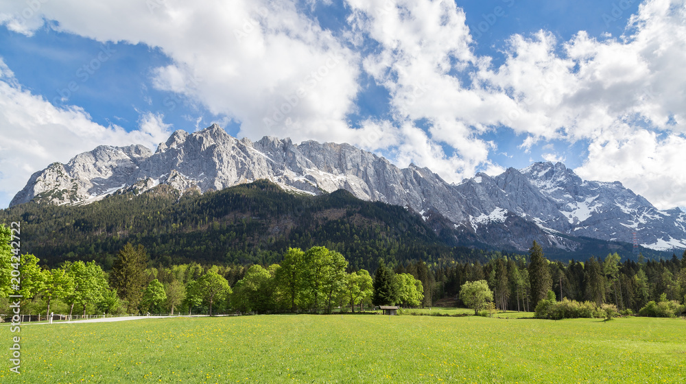 Wettersteingebirge Garmisch-Partenkirchen Bayern Deutschland Wettersteingebirge Garmisch-Partenkirchen Bayern Deutschland