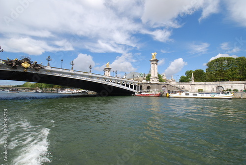  Pont Alexandre III; waterway; bridge; sky; river