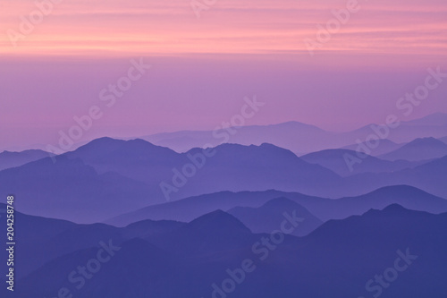 Lever et coucher de soleil sur les Pyrénées