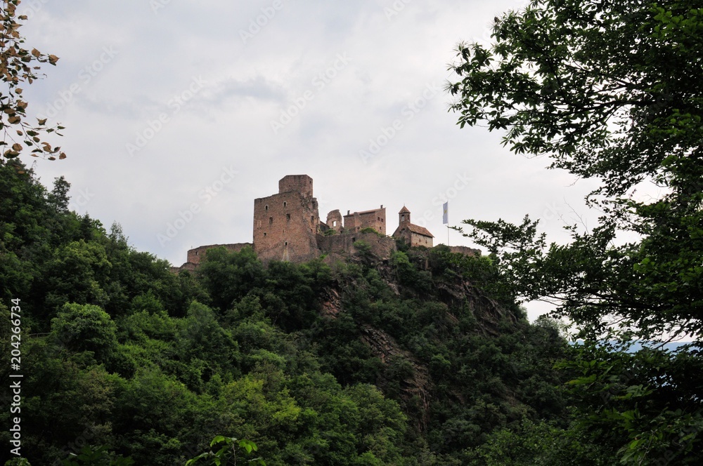 Burg Ruine Mauern