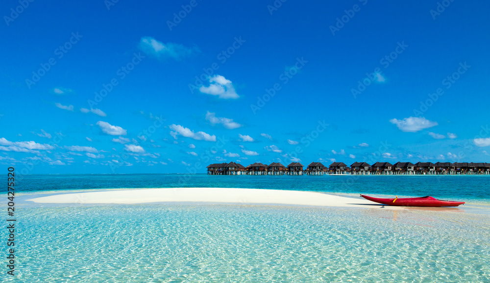 Naklejka premium Exotic beach background. Summer travel and tourism, vacation destination concept.