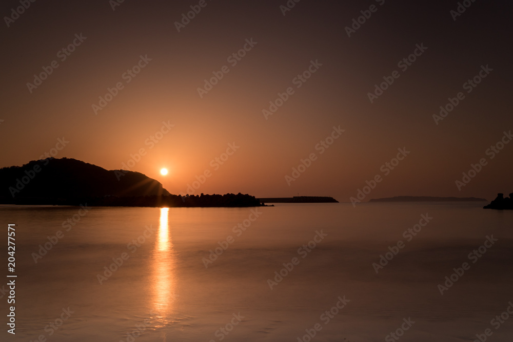 海に沈む夕日 海に沈む夕日
