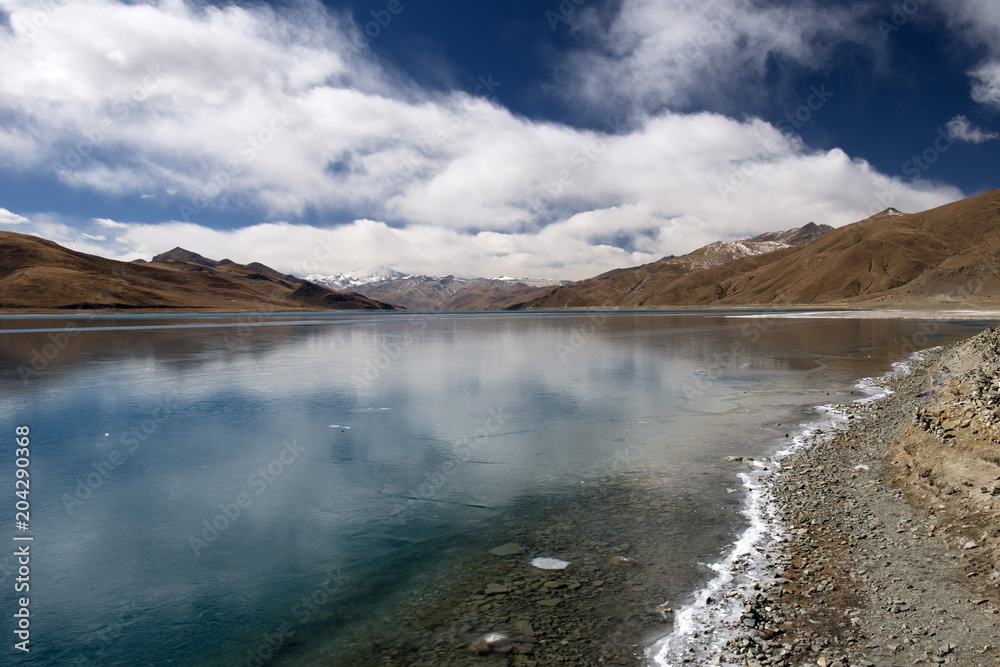 Yamdrok Lake, Tibet Yamdrok Lake, Tibet