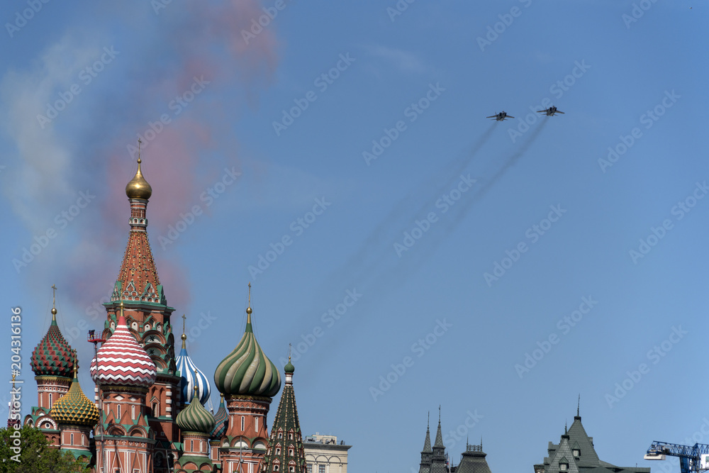 Fototapeta premium Парад Победы. Самолеты над Красной площадью.
