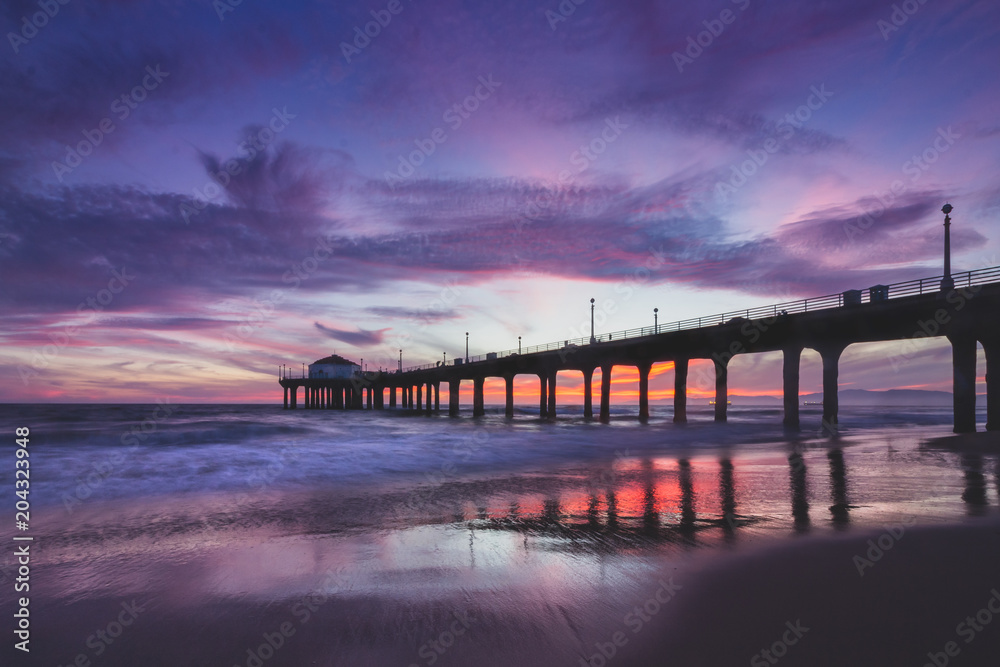 Stunning Sunset at Manhattan Beach Pier Stunning Sunset at Manhattan Beach Pier