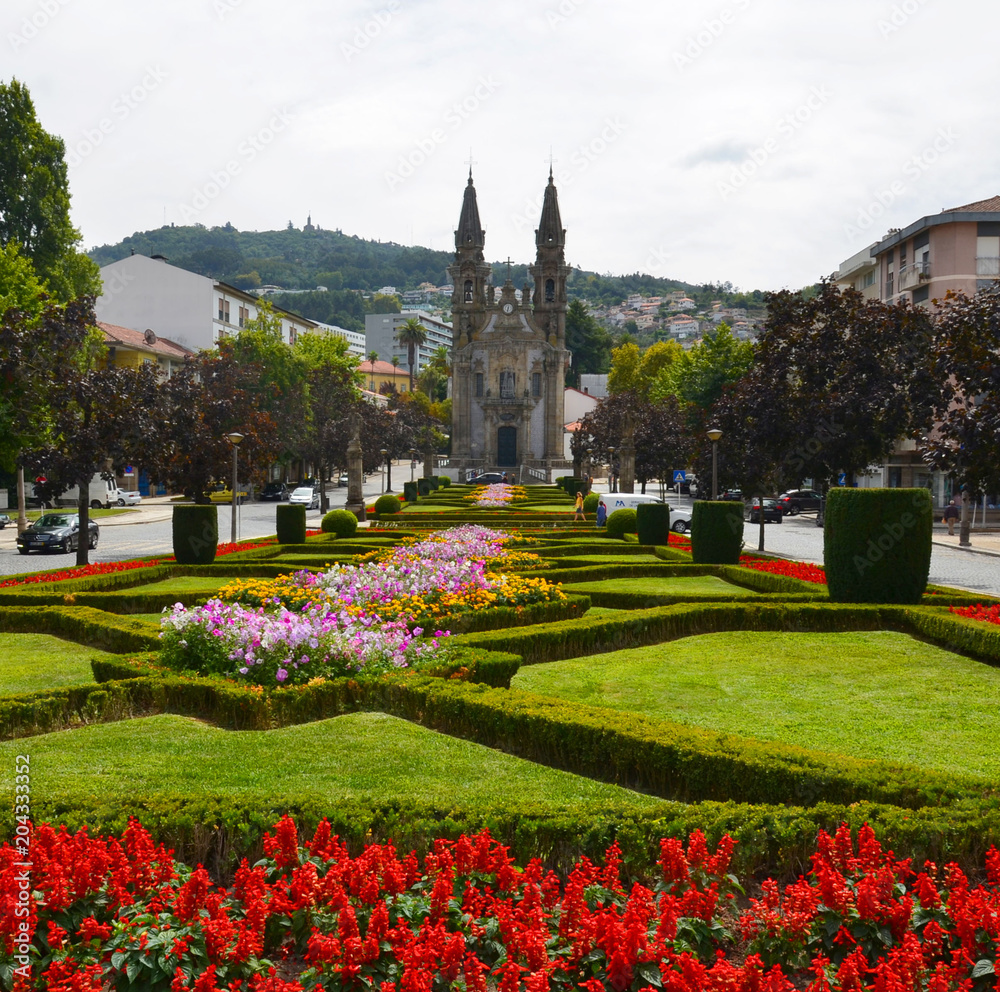 Obraz premium church Nossa Senhora da Oliveira, Guimaraes, Portugal