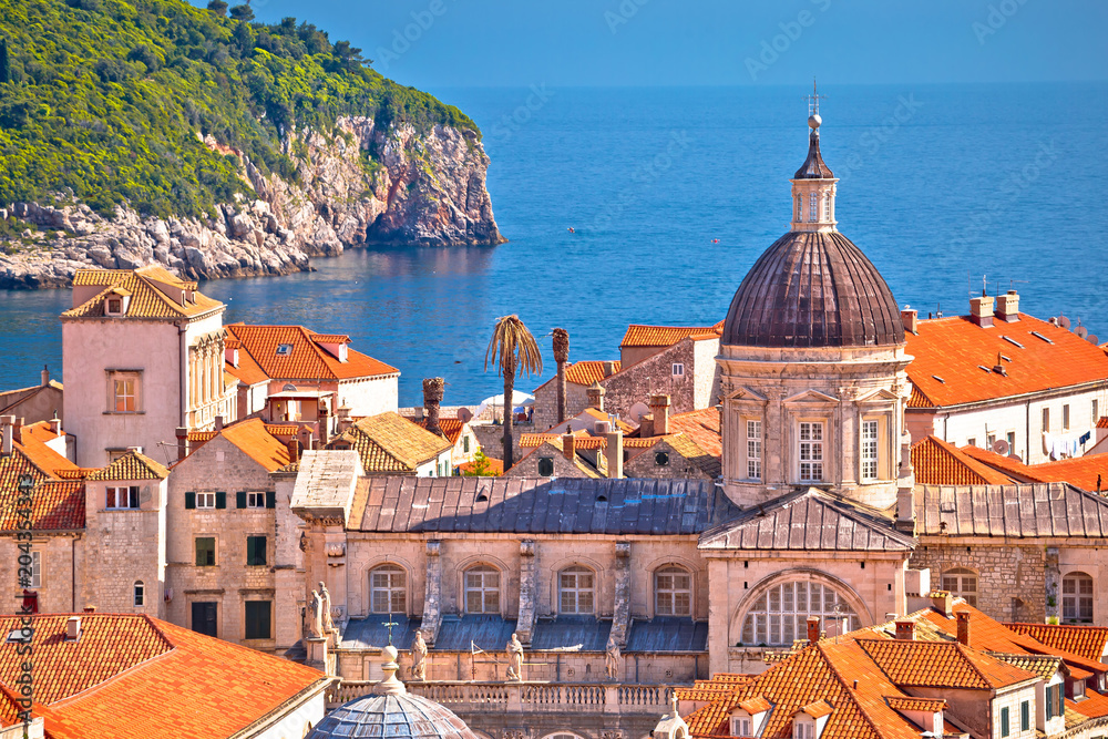 Obraz premium Historic landmarks of old Dubrovnik and Lokrum island view