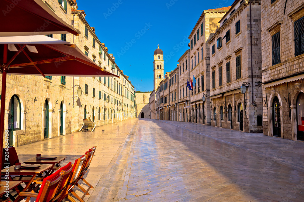 Obraz premium Famous Stradun street in Dubrovnik landmarks view