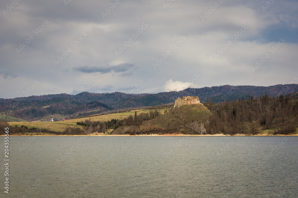 Czorsztynskie lake and castle in Czorsztyn, Pieniny, Poland