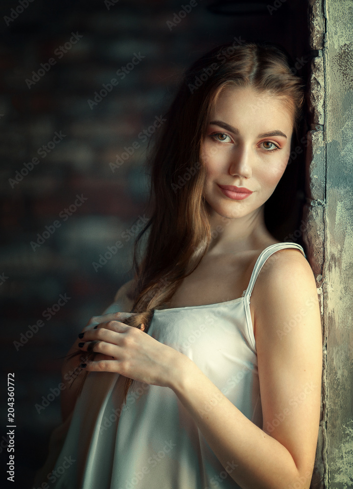Fototapeta premium the girl in the Studio loft