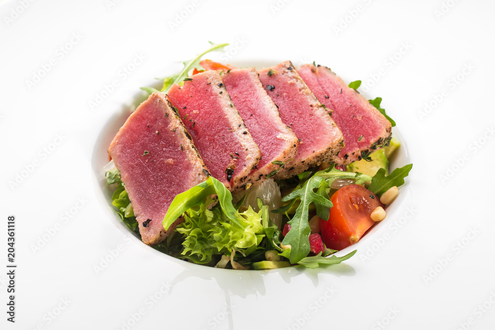 delicious tune salad with tomato delicious tune salad with tomato