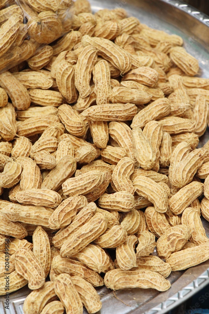 Boiled peanuts is delicious in the market Boiled peanuts is delicious in the market