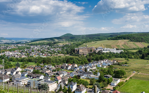 Bad Neuenahr-Ahrweiler – Kloster Kalvarienberg und Weinberge im Frühjahr photo