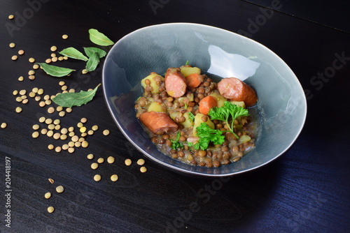 Linseneintopf mit Würstchen