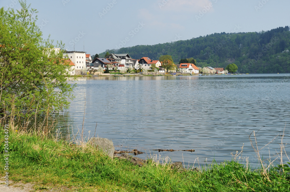 Edersee Ufer in Herzhausen bei Vollstau