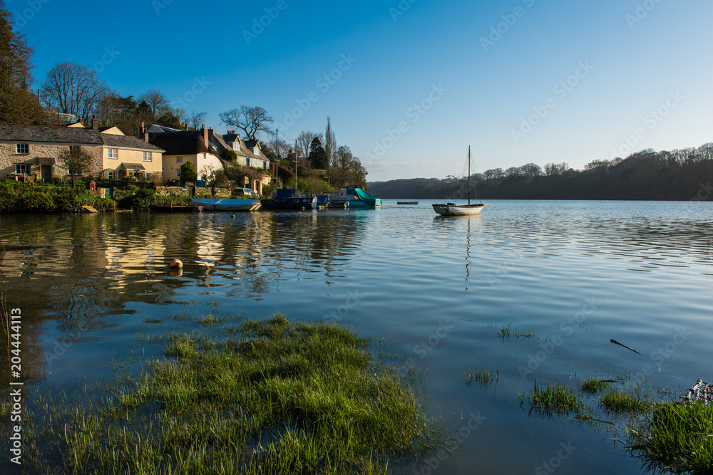 Obraz premium Calm morning at a lake