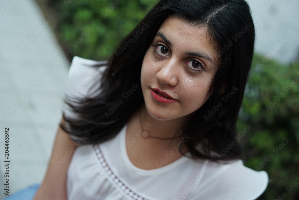 retrato mujer joven retrato mujer joven