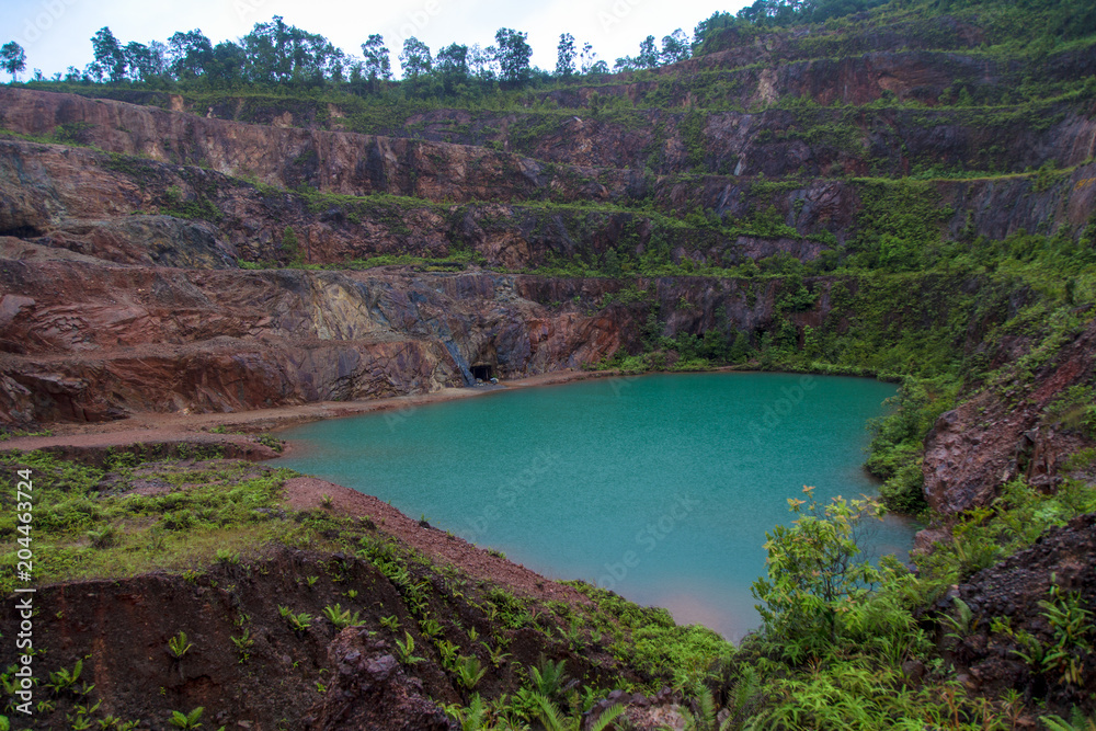 Obraz premium OPEN PIT KELAPA KAMPIT