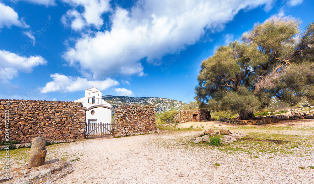 Chiesa di San Pierto al Golgo, Sardegna