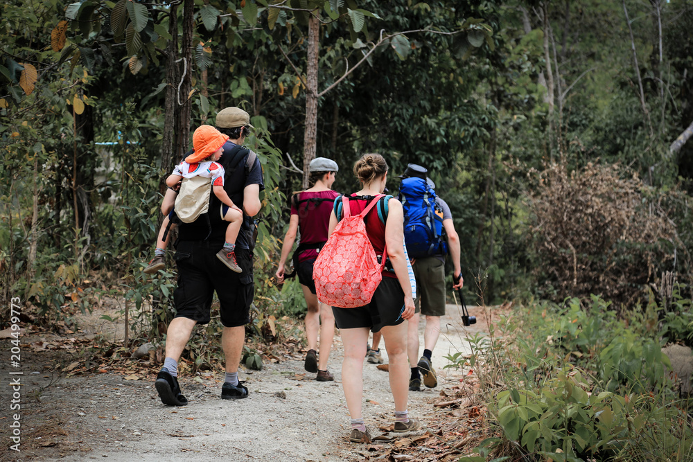 trekking family group