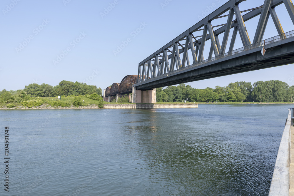 Fototapeta premium Rheinbrücke Wintersdorf iffezheim / Pont de Beinheim