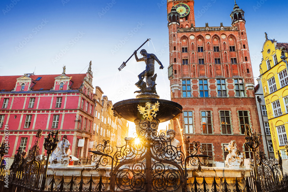 Fototapeta Piękna fontanna w starym centrum Gdański miasto, Polska
