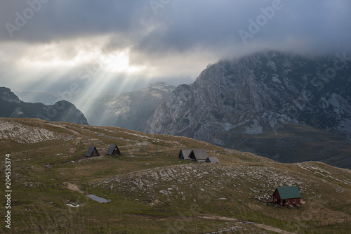 Small houses in the mountains of Montenegro © Serge Skripko
