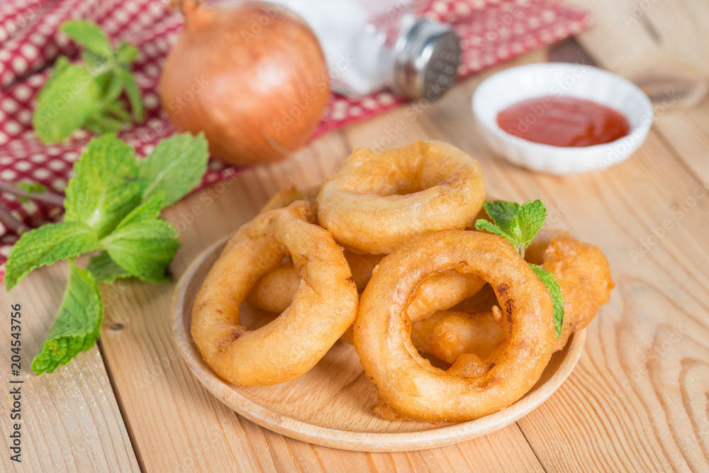 Fried onion rings with sauce. Fried onion rings with sauce.