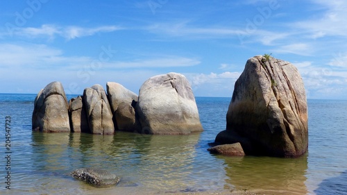 Felsformationen und Küstenlandschaft in Thailand auf Ko Samui