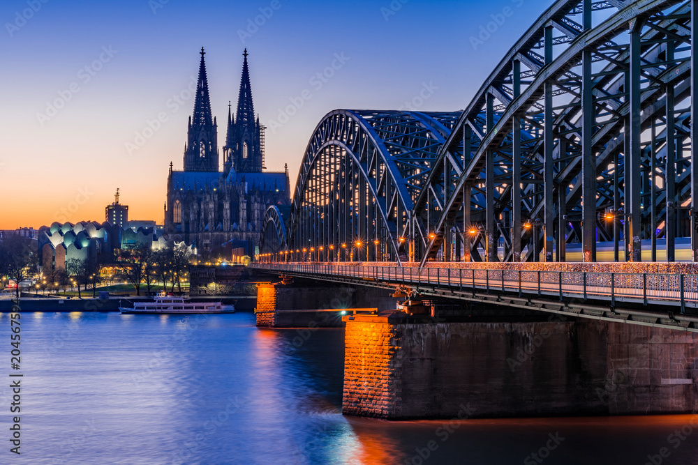 Naklejka premium Köln – Dom und Hohenzollernbrücke