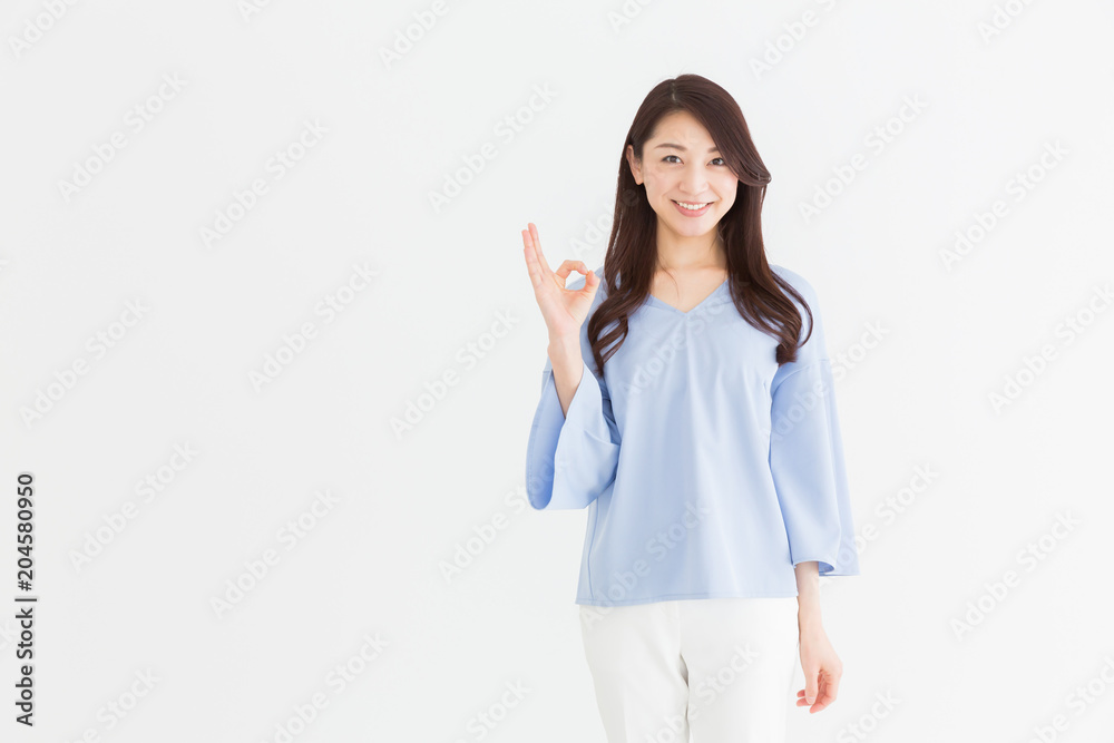 笑顔の女性 笑顔の女性