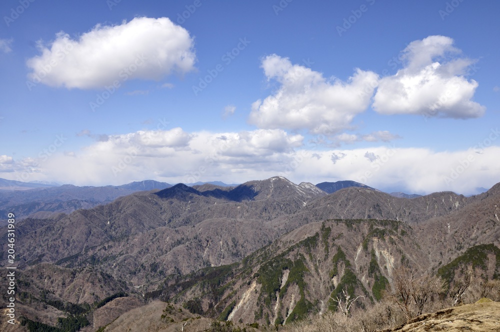 丹沢山上に浮かぶ白雲 丹沢山上に浮かぶ白雲