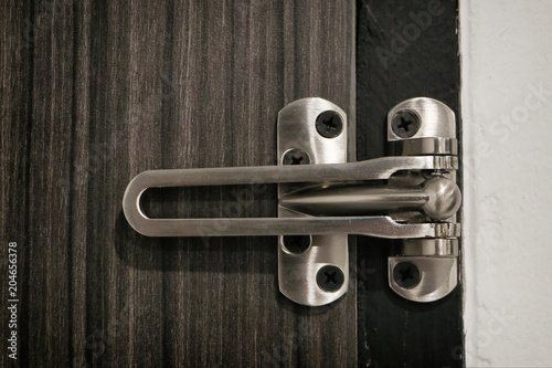 Metal Latch door guard ,Security Latch swing door lock household equipment.
