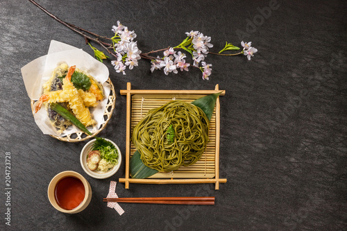 おそば　Japanese noodles(soba buckwheat noodle)