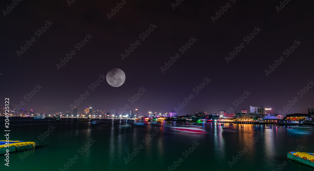 Fototapeta premium View from Pattaya city ,Thailand