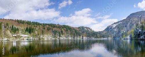 Fototapeta Naklejka Na Ścianę i Meble -  Alpine Lake