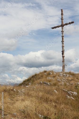 MOUNTAIN CRUCIFIX CLOUD