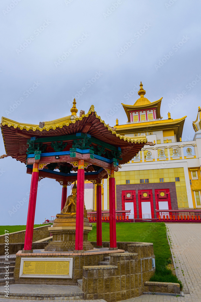 Obraz premium Buddhist temple Golden Abode of Buddha Shakyamuni in Elista, Republic of Kalmykia, Russia