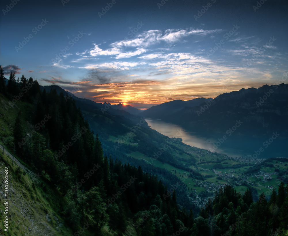 Obraz premium Sunset on Walensee seen from Flumserberg