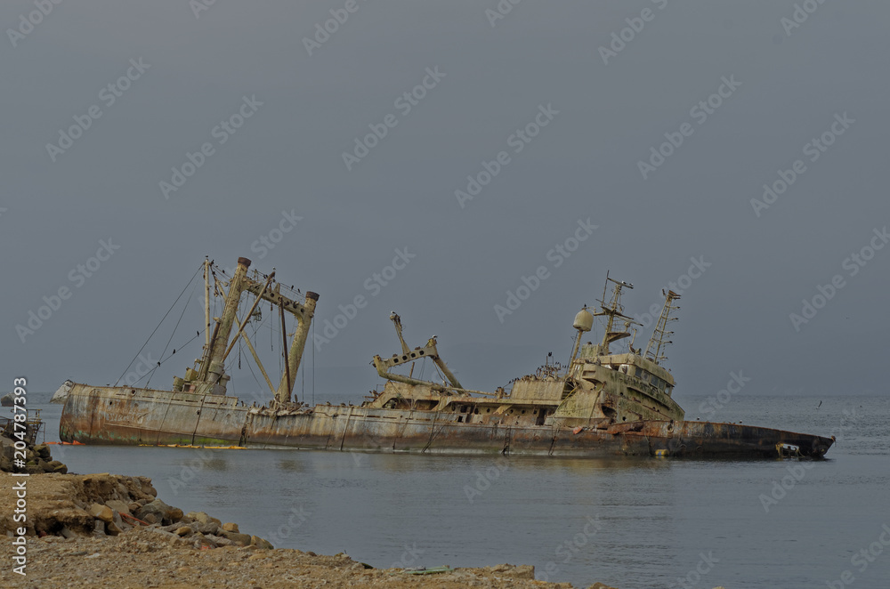 Sunken ship on the coast of Coquimbo Sunken ship on the coast of Coquimbo