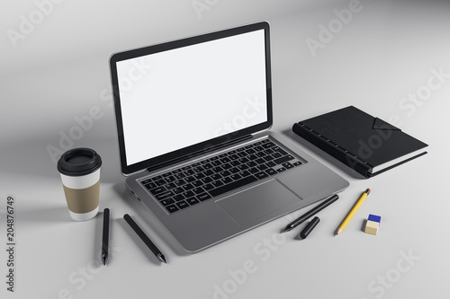 Table with emtpy laptop