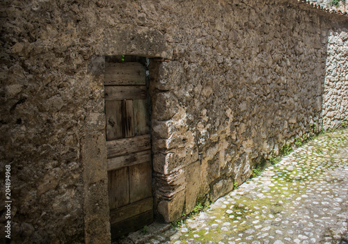 Fototapeta Naklejka Na Ścianę i Meble -  Paese medievale